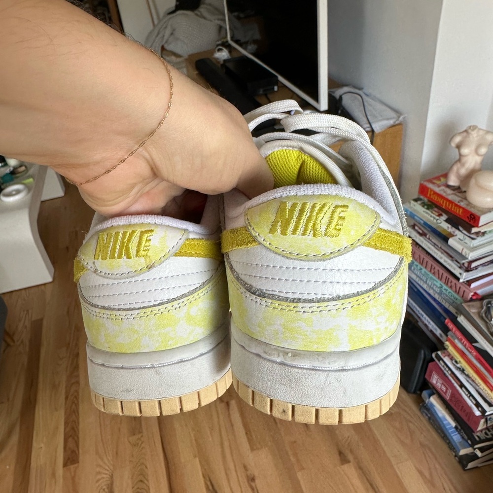 Nike Dunk Low Yellow Strike, Women’s 7.5 - Picture 8 of 8